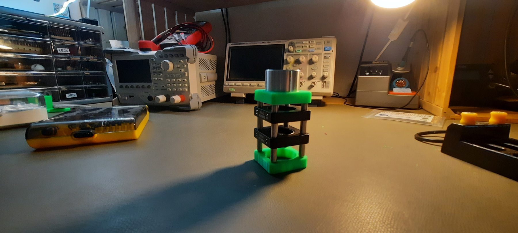 Experimental optical bench setup